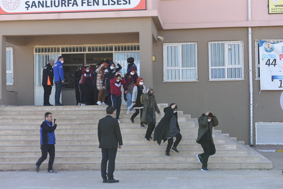 İlçemizde Tüm Okullarda Deprem Anı ve Tahliye Tatbikatı Yapıldı